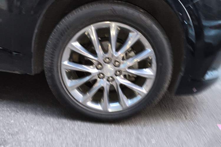 Used Buick Enclave 2020 28T Four-Wheel Drive Flagship Version Right Front Wheel Hub
