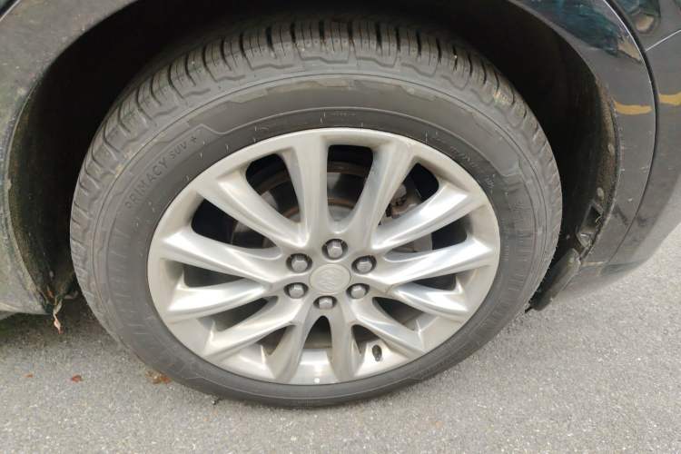 Used Buick Enclave 2020 28T Four-Wheel Drive Flagship Version Right Front Wheel Hub