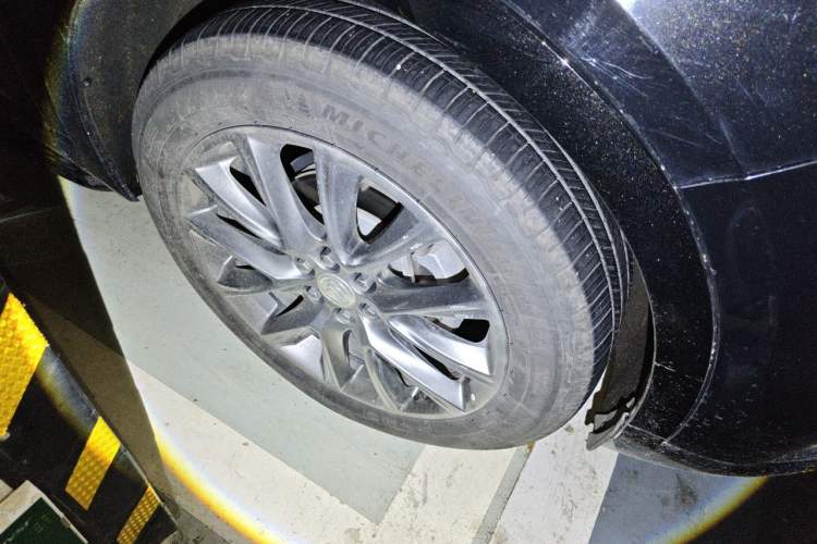 Used Buick Enclave 2020 28T Four-Wheel Drive Prestige Version Right Front Wheel Hub