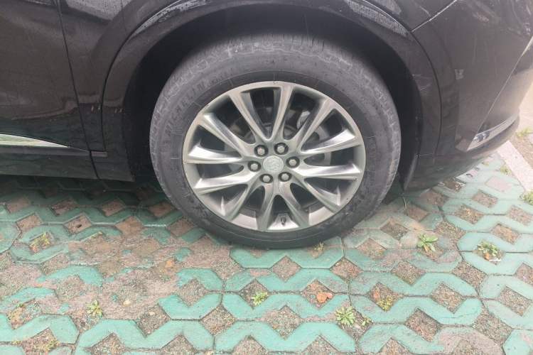Used Buick Enclave 2020 28T Two-Wheel Drive Prestige Version Right Front Wheel Hub