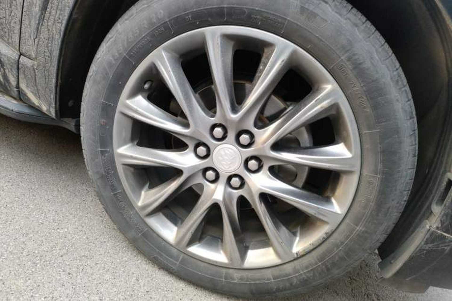 Used Buick Enclave 2020 28T Two-Wheel Drive Prestige Version Right Front Wheel Hub