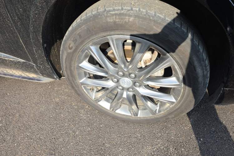 Used Buick Enclave 2020 28T Four-Wheel Drive Prestige Version Right Front Wheel Hub
