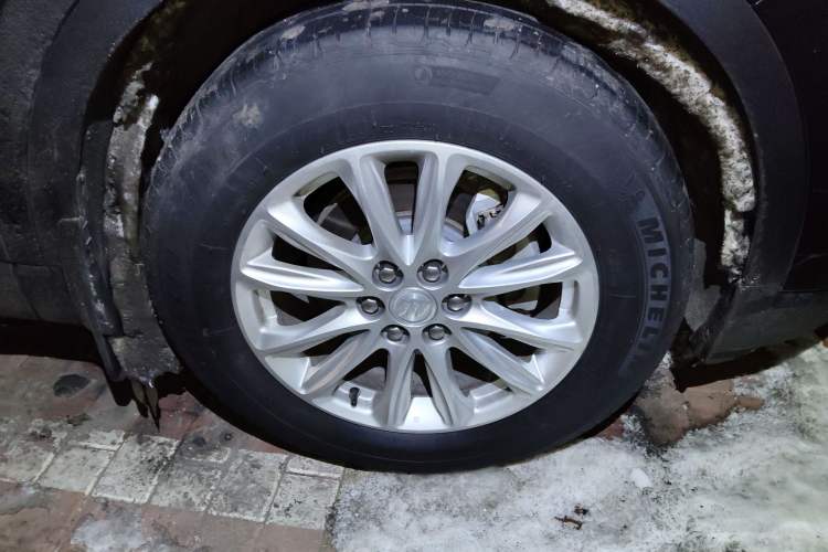 Used Buick Enclave 2020 28T Two-Wheel Drive Luxury Version Right Front Wheel Hub