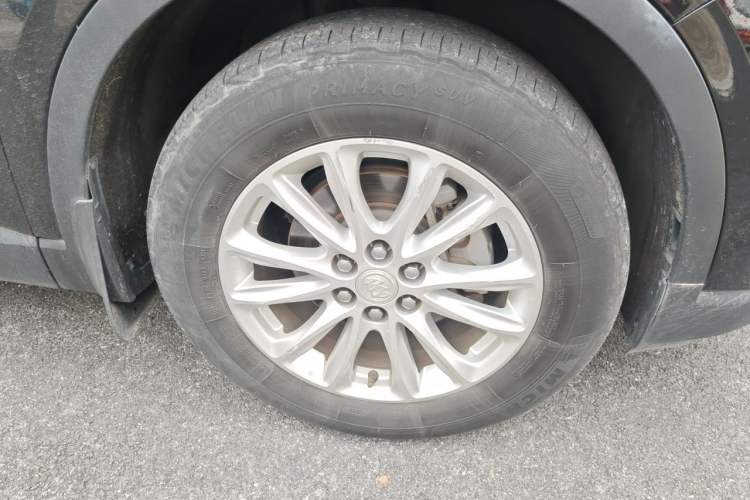 Used Buick Enclave 2020 28T Two-Wheel Drive Luxury Version Right Front Wheel Hub