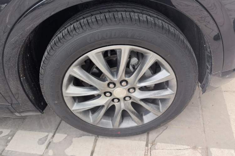 Used Buick Enclave 2020 28T Four-Wheel Drive Prestige Version Right Front Wheel Hub