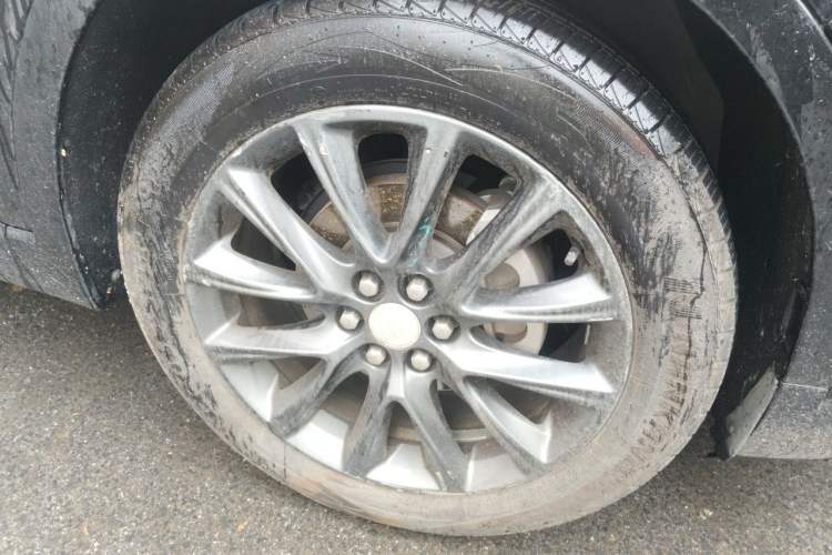Used Buick Enclave 2020 28T Four-Wheel Drive Prestige Version Right Front Wheel Hub