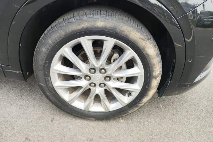 Used Buick Enclave 2020 28T Four-Wheel Drive Luxury Flagship Edition Right Front Wheel Hub
