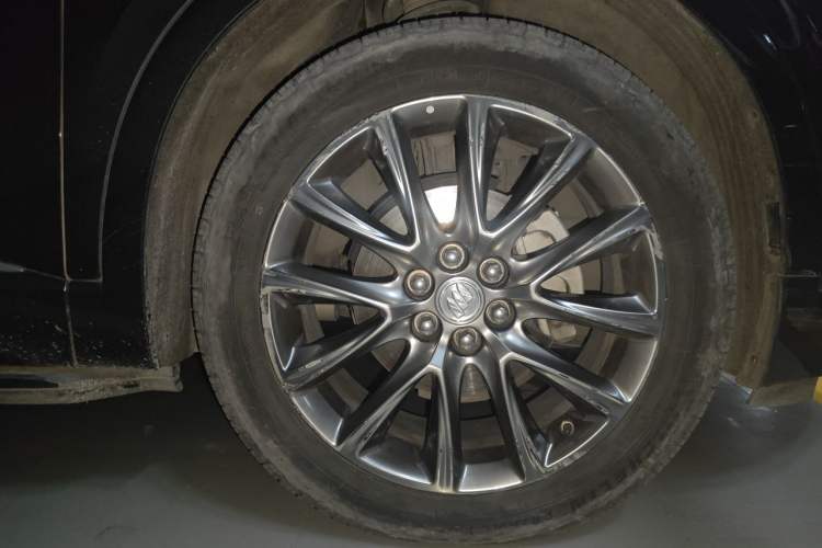Used Buick Enclave 2020 28T Four-Wheel Drive Prestige Version Right Front Wheel Hub