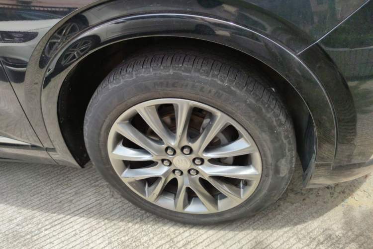 Used Buick Enclave 2020 28T Two-Wheel Drive Prestige Version Right Front Wheel Hub