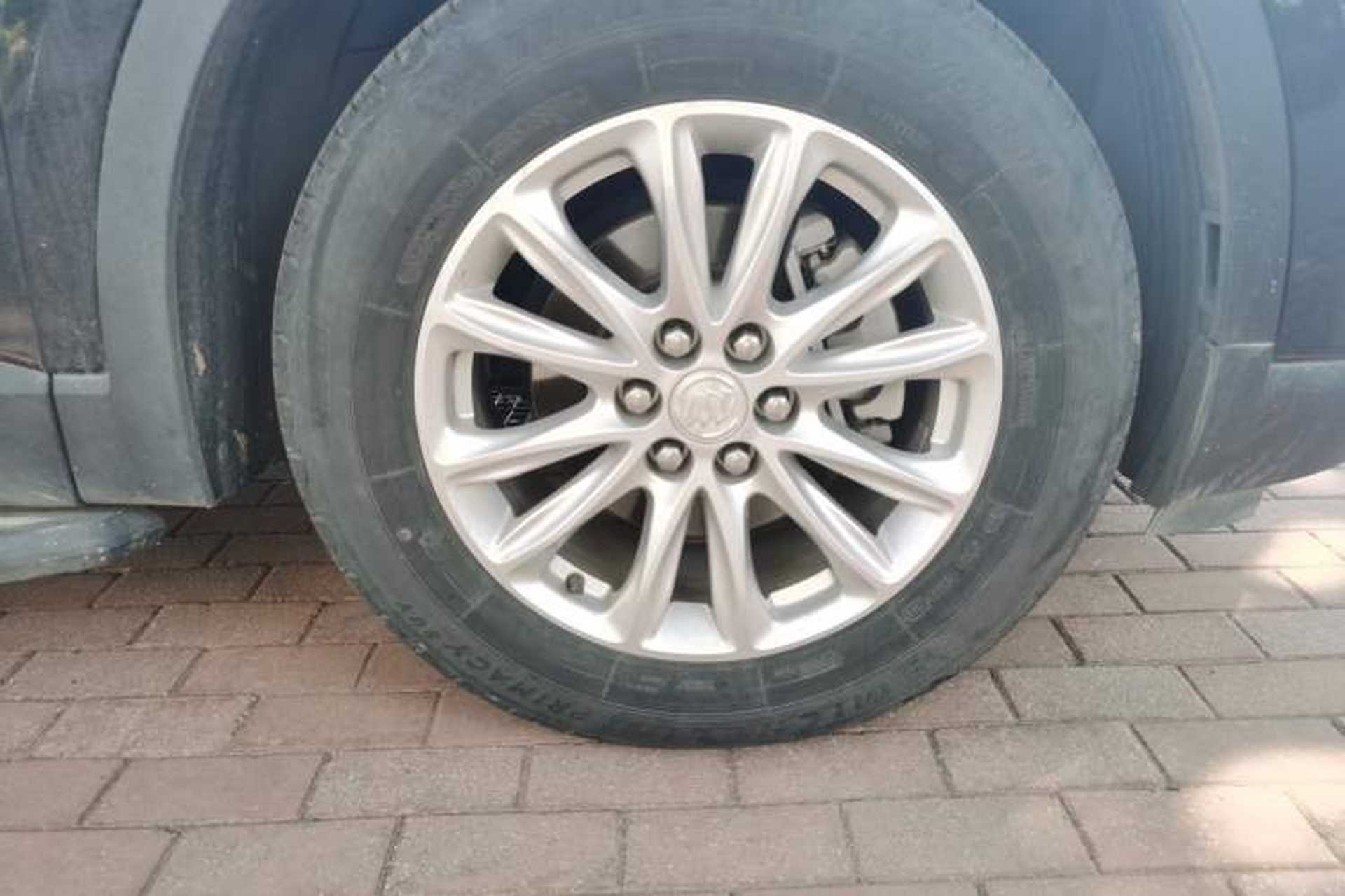 Used Buick Enclave 2020 28T Two-Wheel Drive Luxury Version Right Front Wheel Hub