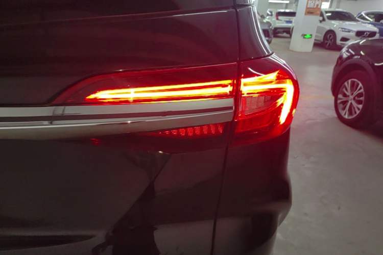 Used Buick Enclave 2020 28T Two-Wheel Drive Luxury Version Right Rear Taillight