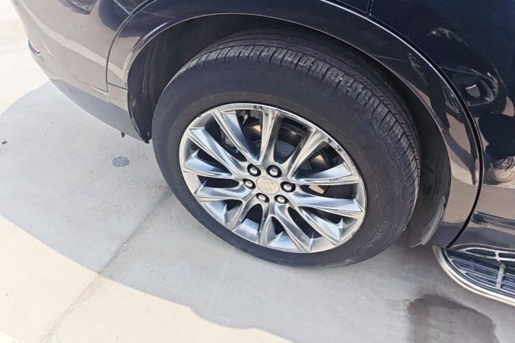Used Buick Enclave 2020 28T Two-Wheel Drive Prestige Version Right Rear Wheel Hub