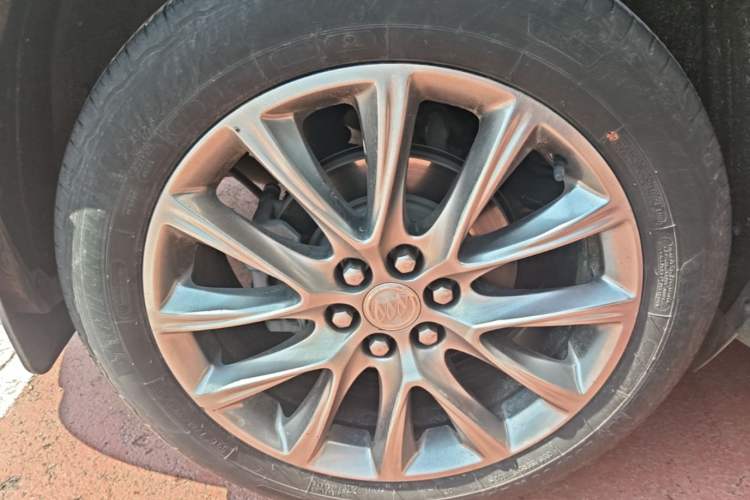 Used Buick Enclave 2020 28T Two-Wheel Drive Prestige Version Right Rear Wheel Hub