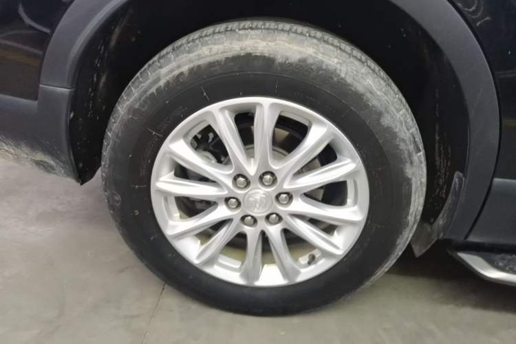 Used Buick Enclave 2020 28T Two-Wheel Drive Luxury Version Right Rear Wheel Hub