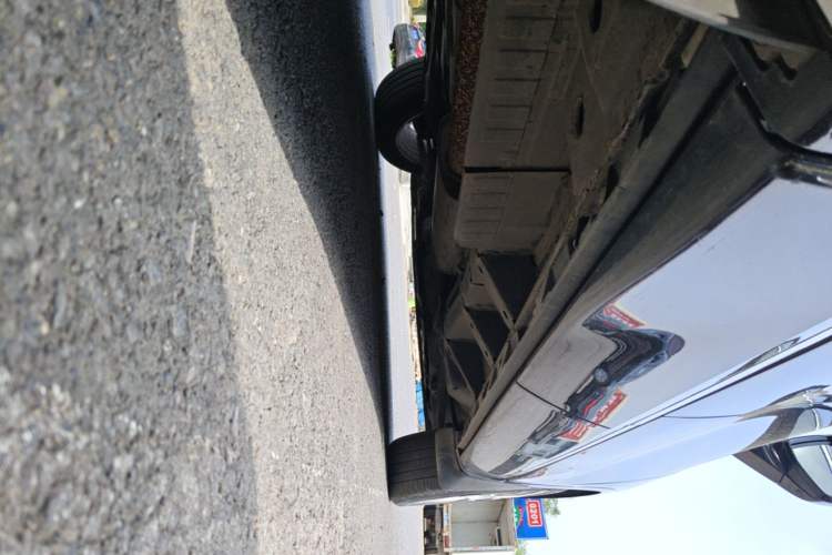 Used Buick Enclave 2020 28T Four-Wheel Drive Flagship Version Right Side Sill