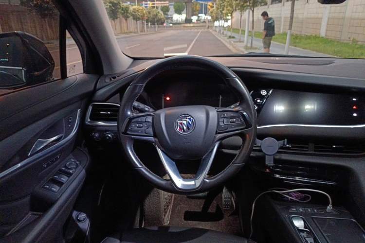 Used Buick Enclave 2020 28T Four-Wheel Drive Prestige Version Steering Wheel