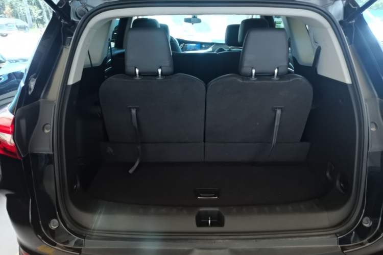 Used Buick Enclave 2020 28T Two-Wheel Drive Zhanqi Version Trunk