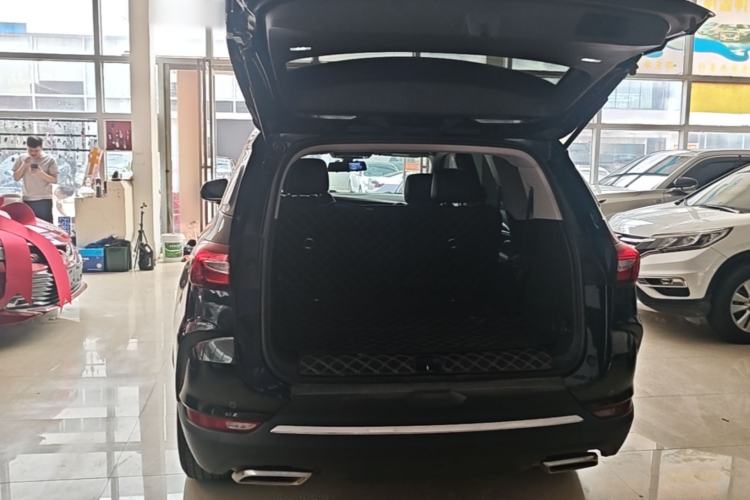 Used Buick Enclave 2020 28T Two-Wheel Drive Luxury Version Trunk