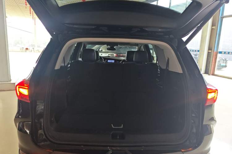 Used Buick Enclave 2020 28T Two-Wheel Drive Prestige Version Trunk