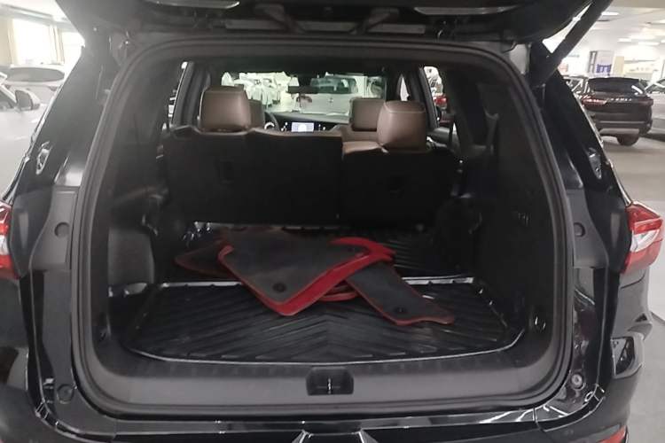 Used Buick Enclave 2020 28T Four-Wheel Drive Flagship Version Trunk