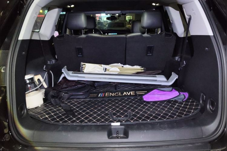 Used Buick Enclave 2020 28T Two-Wheel Drive Luxury Version Trunk