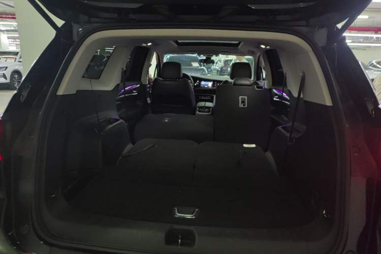 Used Buick Enclave 2020 28T Two-Wheel Drive Luxury Version Trunk