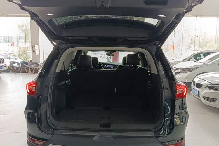 Used Buick Enclave 2020 28T Two-Wheel Drive Zhanqi Version Trunk