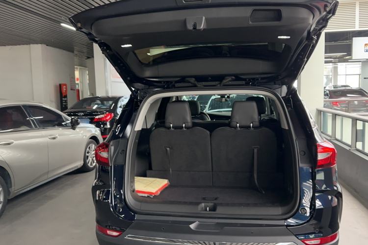 Used Buick Enclave 2020 28T Two-Wheel Drive Luxury Version Trunk