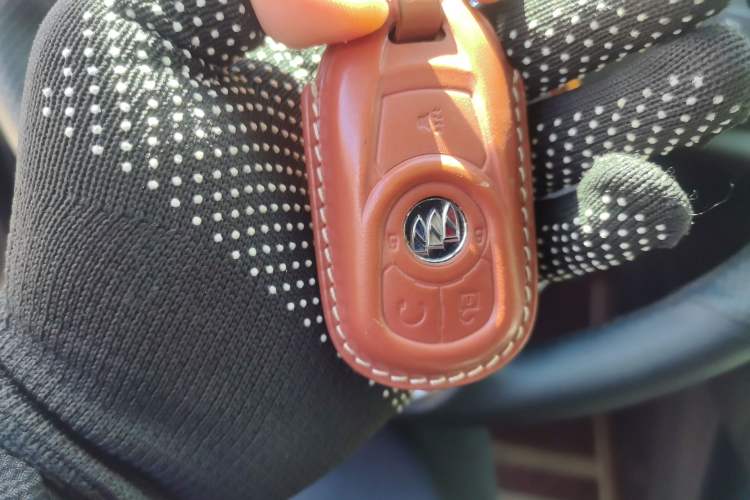 Used Buick Enclave 2020 28T Two-Wheel Drive Zhanqi Version Vehicle Key