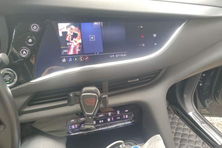 Used Buick Enclave 2020 28T Four-Wheel Drive Prestige Version Audio And AC Panel