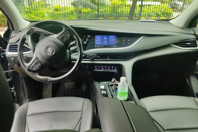 Used Buick Enclave 2020 28T Four-Wheel Drive Prestige Version Center Console
