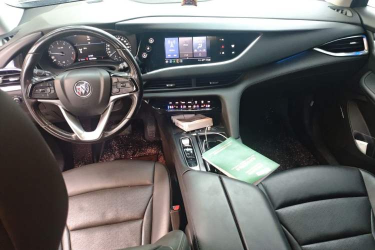 Used Buick Enclave 2020 28T Two-Wheel Drive Prestige Version Center Console