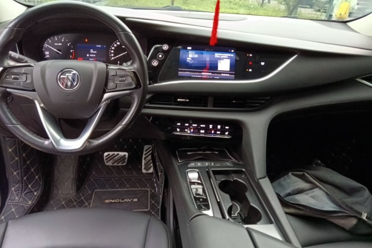 Used Buick Enclave 2020 28T Two-Wheel Drive Luxury Version Center Console