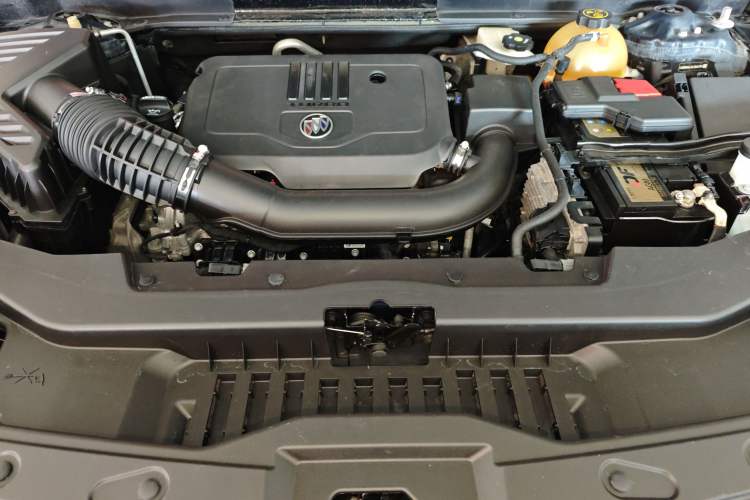 Used Buick Enclave 2020 28T Four-Wheel Drive Luxury Flagship Edition Engine Bay