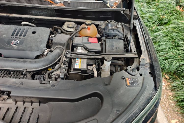 Used Buick Enclave 2020 28T Two-Wheel Drive Prestige Version Engine Bay Left