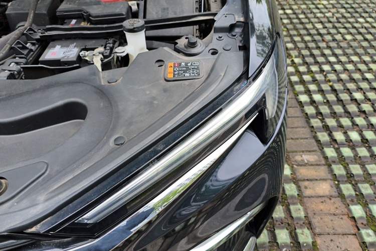 Used Buick Enclave 2020 28T Two-Wheel Drive Prestige Version Engine Bay Left
