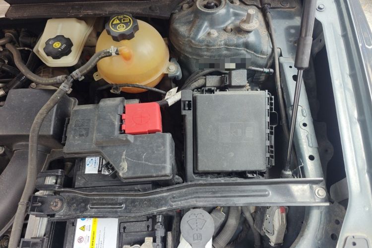 Used Buick Enclave 2020 28T Two-Wheel Drive Prestige Version Engine Bay Left