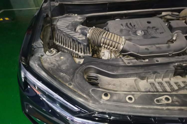 Used Buick Enclave 2020 28T Four-Wheel Drive Flagship Version Engine Bay Right