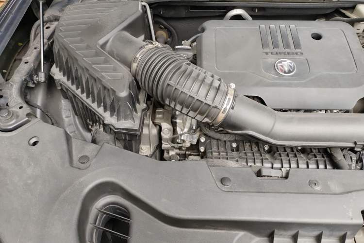 Used Buick Enclave 2020 28T Two-Wheel Drive Prestige Version Engine Bay Right