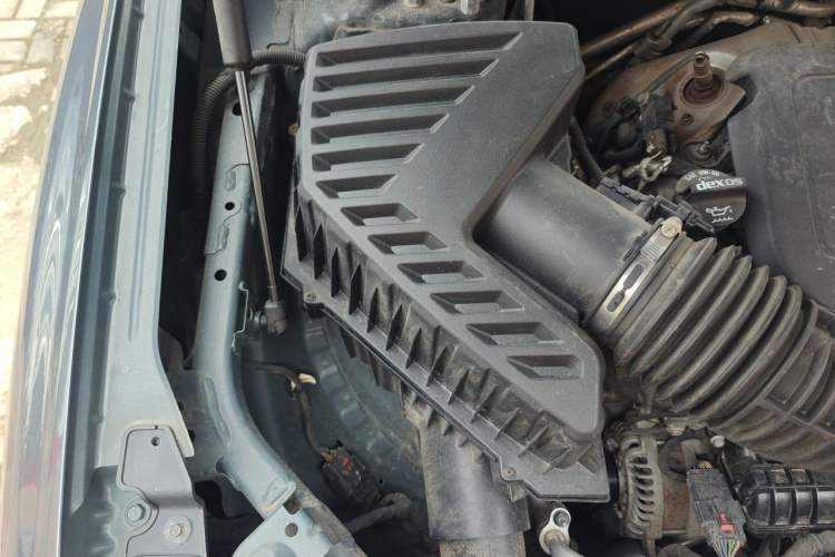 Used Buick Enclave 2020 28T Two-Wheel Drive Prestige Version Engine Bay Right