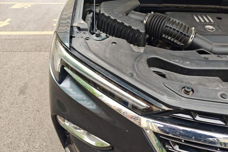 Used Buick Enclave 2020 28T Two-Wheel Drive Luxury Version Engine Bay Right