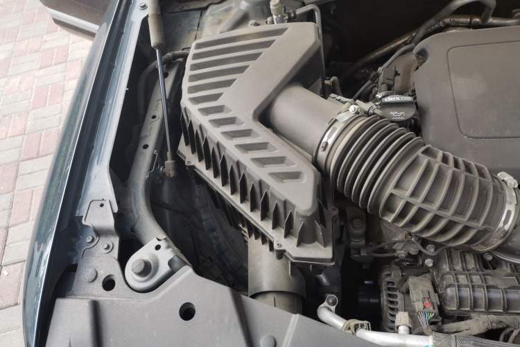 Used Buick Enclave 2020 28T Four-Wheel Drive Prestige Version Engine Bay Right