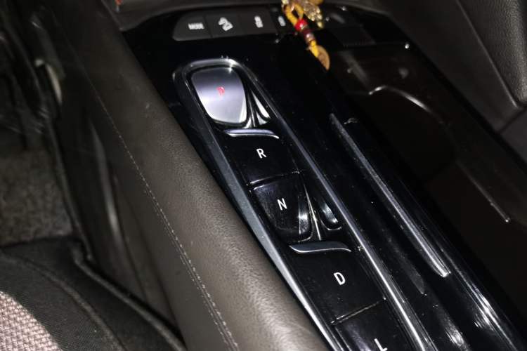 Used Buick Enclave 2020 28T Four-Wheel Drive Flagship Version Gear Lever