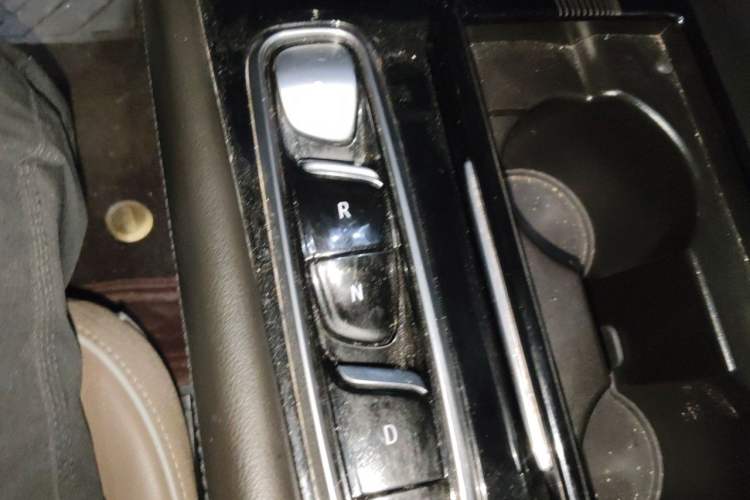 Used Buick Enclave 2020 28T Four-Wheel Drive Luxury Flagship Edition Gear Lever