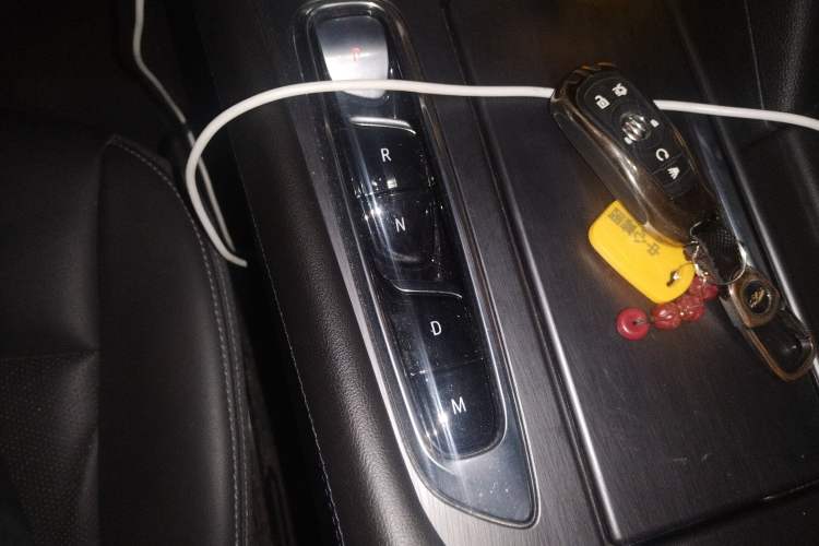 Used Buick Enclave 2020 28T Four-Wheel Drive Prestige Version Gear Lever