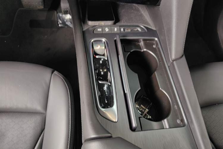 Used Buick Enclave 2020 28T Four-Wheel Drive Prestige Version Gear Lever