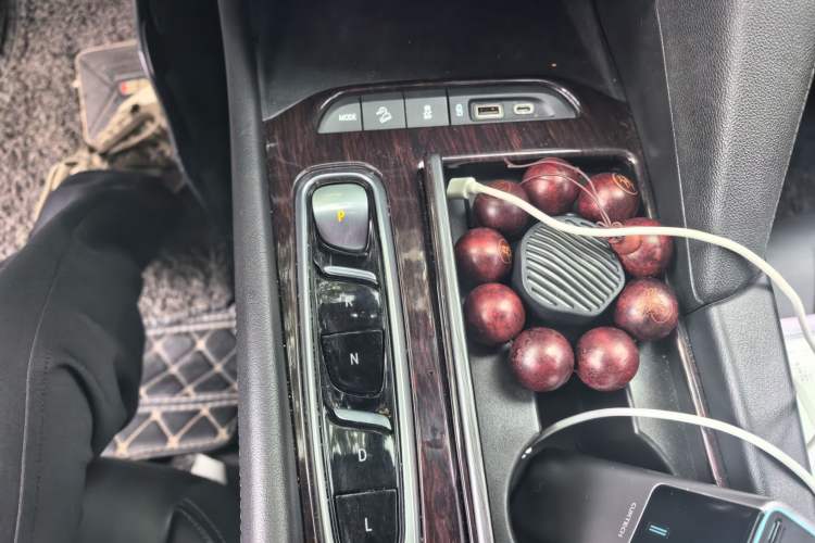 Used Buick Enclave 2020 28T Four-Wheel Drive Prestige Version Gear Lever