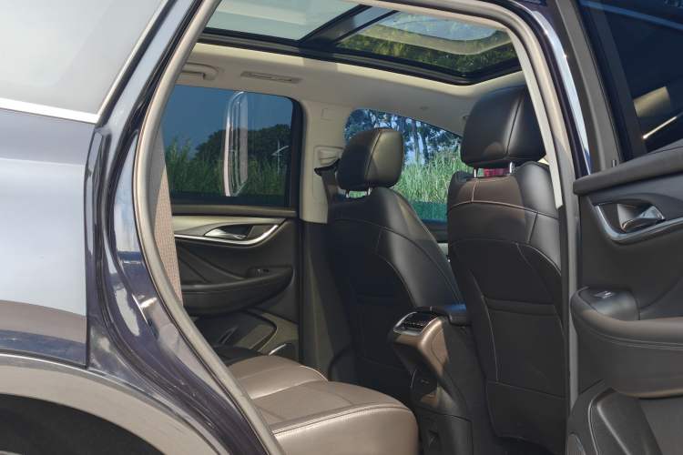 Used Buick Enclave 2020 28T Two-Wheel Drive Prestige Version Headliner