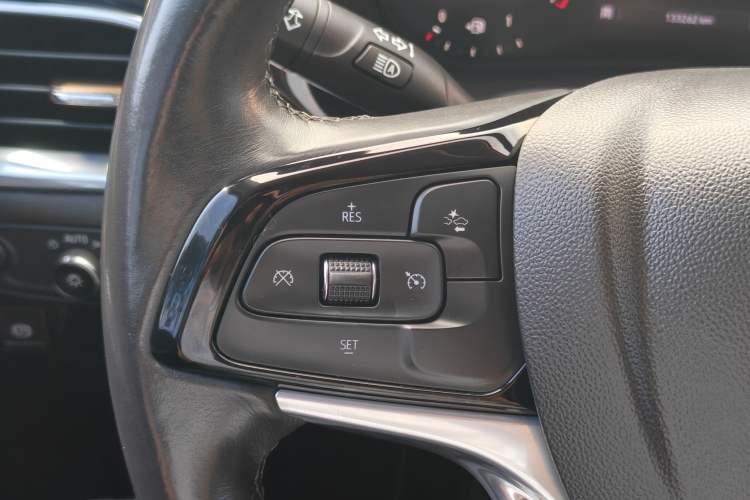 Used Buick Enclave 2020 28T Two-Wheel Drive Prestige Version Interior 10
