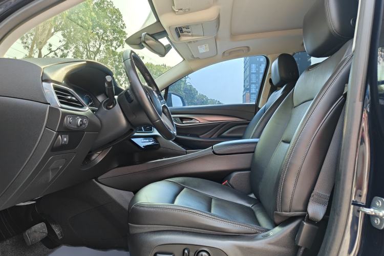 Used Buick Enclave 2020 28T Two-Wheel Drive Prestige Version Interior 3